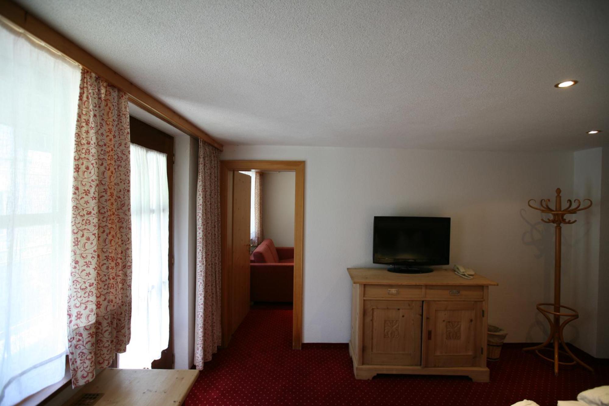 Bio-Hotel Saladina Gaschurn Habitación foto